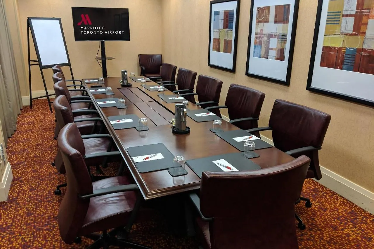 Toronto Airport Marriott Hotel 4*,