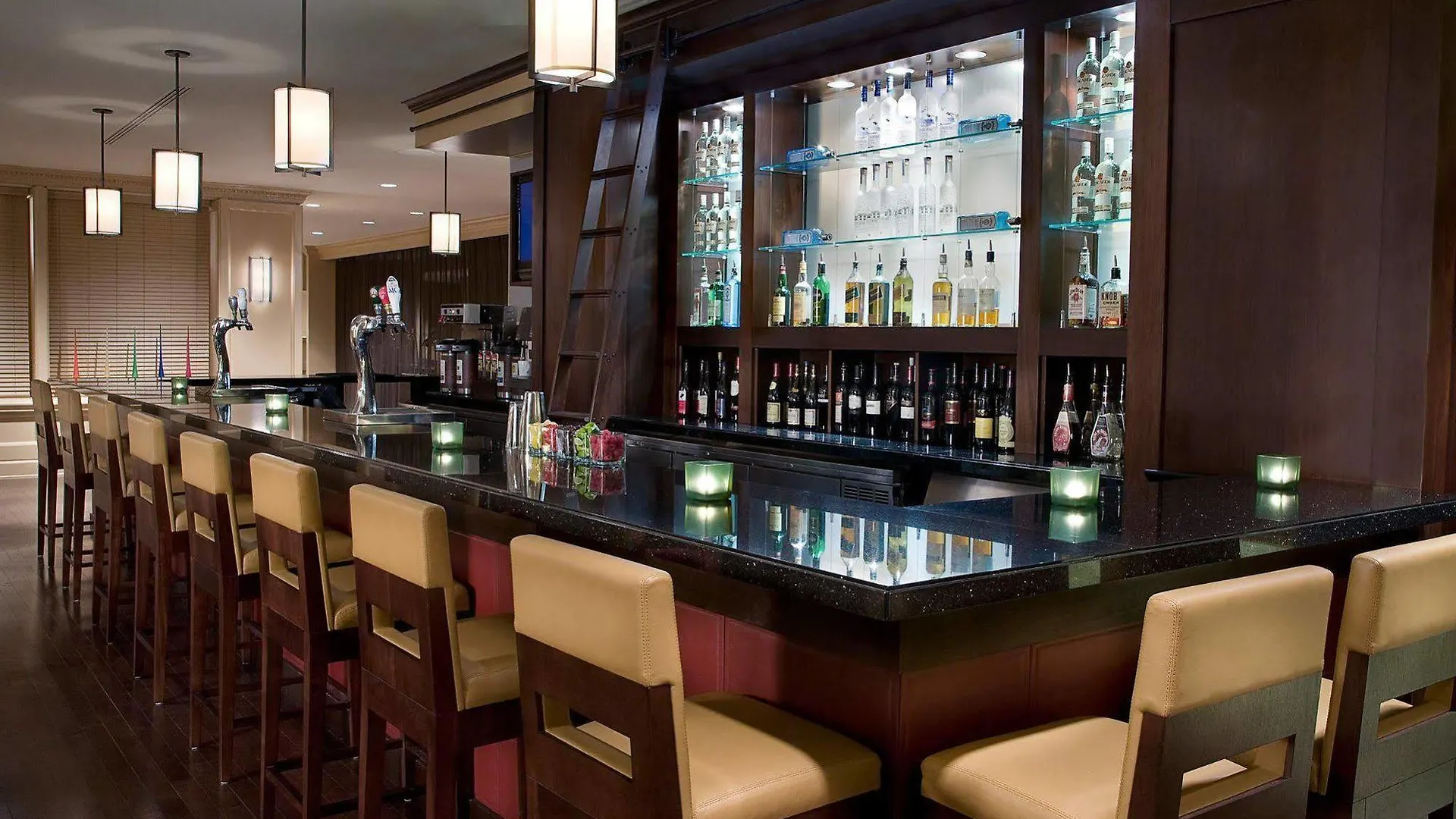 Toronto Airport Marriott Hotel Канада