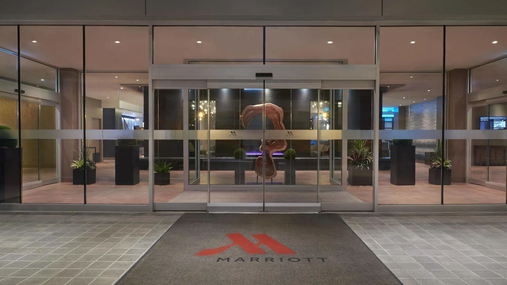 Toronto Airport Marriott Hotel 4*,  Канада